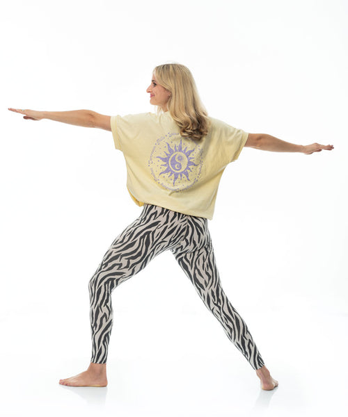 | color:gelb |yoga t-shirt luisa harisch gelb yoga |t-shirt daily reminders ognx 108