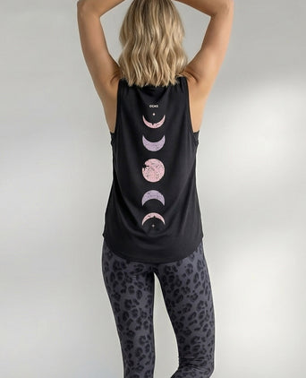 Yoga Athletic Tank 2.0 Moon Bio Baumwolle Tencel™ Tara - schwarz | color:schwarz | yoga damen athletic tank tara | bio baumwolle tencel | tank top moon | yoga damen tank top nachhaltig