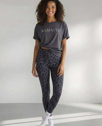 Yoga Boxy T-Shirt Namaste Bio Baumwolle Tencel™ Sora - grau | color:grau | yoga damen boxy shirt sora | bio baumwolle tencel | yoga shirt namaste | yoga damen t-shirt nachhaltig