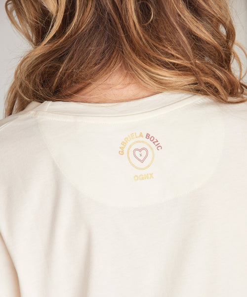 | color:weiß | yoga damen boxy t-shirt sora 108 | bio baumwolle tencel | t-shirt 108 gabriela bozic spiritual chakras gold | yoga damen t-shirt nachhaltig