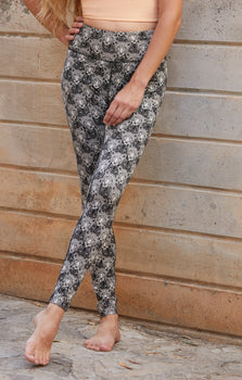 Yoga Leggings Spiritual Leopard Tencel™ Organic Cotton Luna - white | color:weiß | yoga damen spiritual leo leggings luna | tencel bio baumwolle | leggings leo print | yoga damen leggings nachhaltig