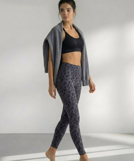 Yoga Soft Leggings Leo Bio Baumwolle Luna - grau | color:grau | yoga damen soft leggings leo luna | bio baumwolle | yoga leggings leo | yoga damen leggings nachhaltig
