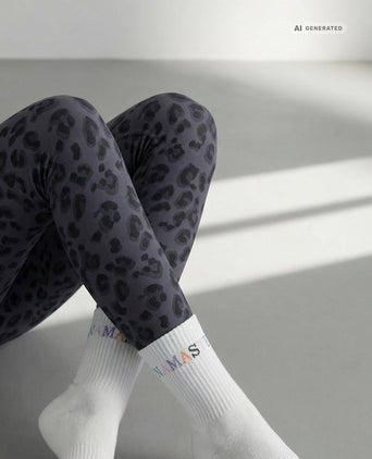 Yoga Sportsocken Namaste 2.0 Bio Baumwolle Ava - weiß Yoga Sportsocken Namaste 2.0 Bio Baumwolle Ava - weiß – AI GENERATED / KI-GENERIERT