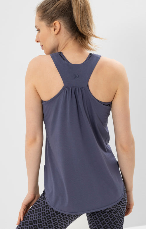 | color:blau | yoga damen basic loose tank top tali | bio baumwolle tencel | top basic | yoga damen tank top nachhaltig