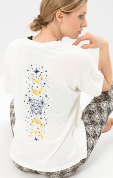 Yoga Boxy T-Shirt Moonlight Organic Cotton Tencel™ Sora- white | color:weiß | yoga damen boxy t-shirt sora | bio baumwolle tencel | t-shirt moonlight leo moon | yoga damen t-shirt nachhaltig