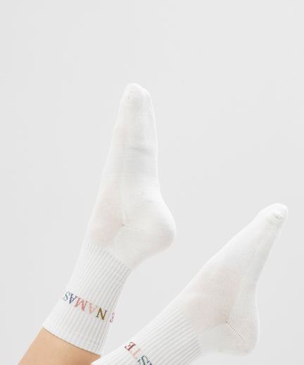 Yoga Sportsocken Namaste Bio Baumwolle Ava - weiß | color:weiß | yoga damen socken namaste ava | bio baumwolle recyceltes polyester | sportsocken namaste | yoga damen socken nachhaltig