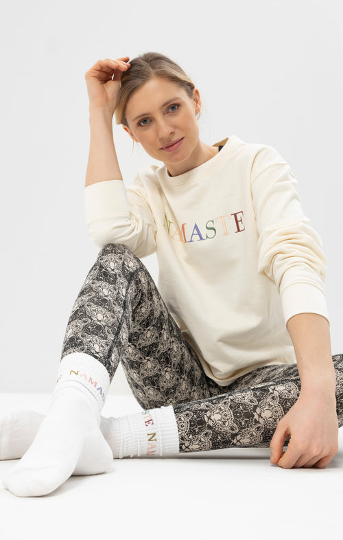 | color:weiß | yoga damen socken namaste ava | bio baumwolle recyceltes polyester | sportsocken namaste | yoga damen socken nachhaltig