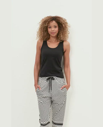 Basic Tank 2.0 organic cotton - black | color:schwarz |enges yoga tank schwarz baumwolle