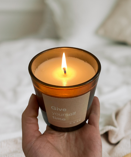 Sustainable scented candle Give Yourself Time | color:braun |nachhaltige Duftkerze |Yogakerze