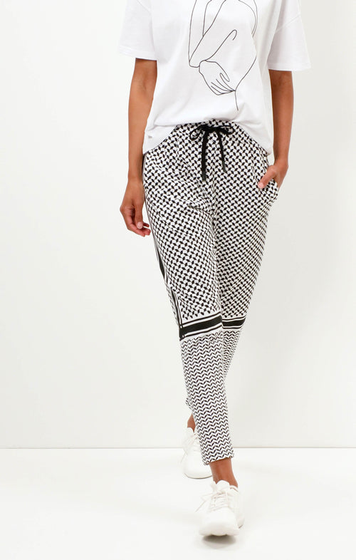 | color:weiss |yoga hose weiss |yoga harem pants weiss keffiah muster |yoga kleidung