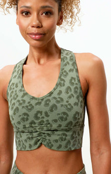 Yoga bra Leo Cropped - medium support - Tencel™ organic cotton - green | color:grün |yoga bh leo cropped top grün