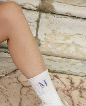 | color:weiß | yoga damen socken OM OM ava | bio baumwolle recyceltes polyester | sportsocken OM OM | yoga damen socken nachhaltig