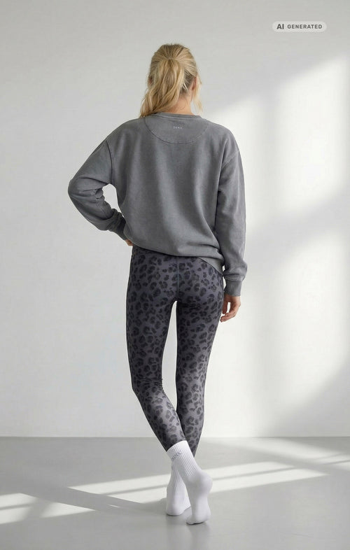 Yoga Boxy Sweater Vintage Namaste Bio Baumwolle Philia - grau – AI GENERATED / KI-GENERIERT