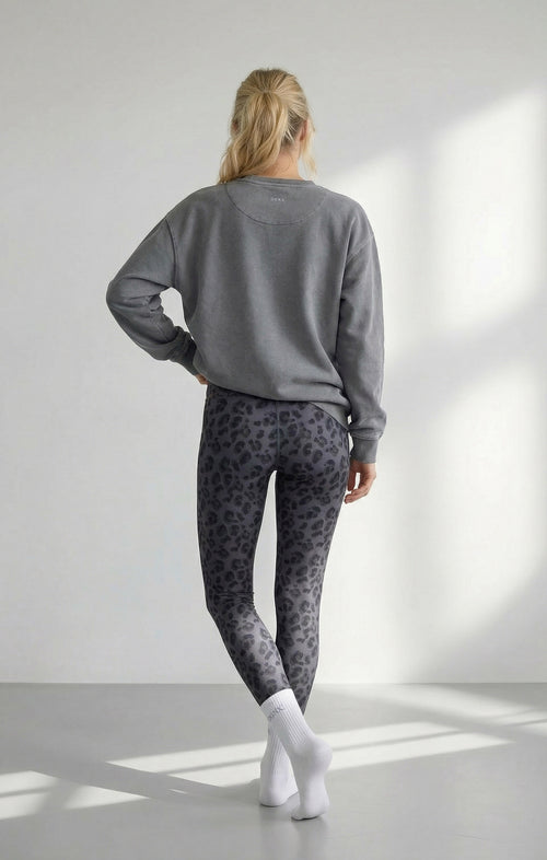 | color:grau | yoga damen boxy sweater vintage namaste philia | bio baumwolle | yoga sweater vintage | yoga damen sweater nachhaltig