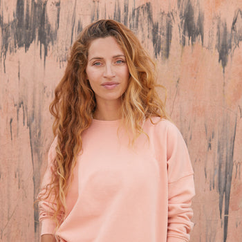 | color:rosa | yoga Loose Sweater OM Bio Baumwolle Pia | bio baumwolle | sweatshirt om stick | yoga damen pullover nachhaltig
