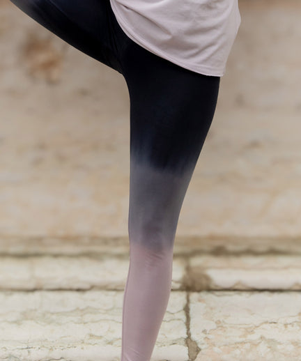| color:grau | yoga damen soft leggings ombré | bio baumwolle | leggings ombré frabverlauf | yoga damen leggings nachhaltig