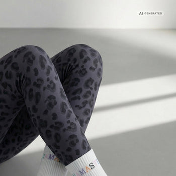 Yoga Sportsocken Namaste 2.0 Bio Baumwolle Ava - weiß – AI GENERATED / KI-GENERIERT