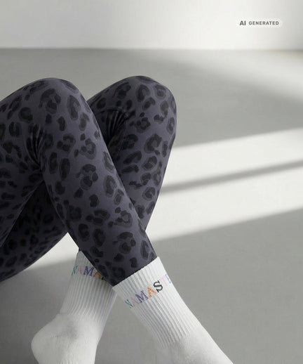 Yoga Sportsocken Namaste 2.0 Bio Baumwolle Ava - weiß – AI GENERATED / KI-GENERIERT