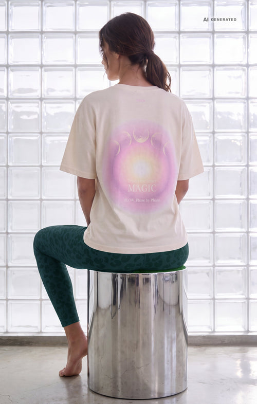 Yoga Boxy T-Shirt 2.0 Aura Bio Baumwolle Sora - weiß – AI GENERATED / KI-GENERIERT