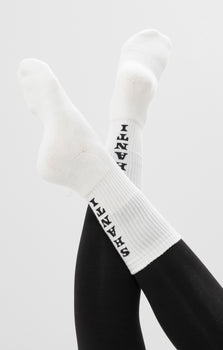 | color:weiß | yoga damen socken shanti shanti ava | bio baumwolle recyceltes polyester | sportsocken namaste | yoga damen socken nachhaltig