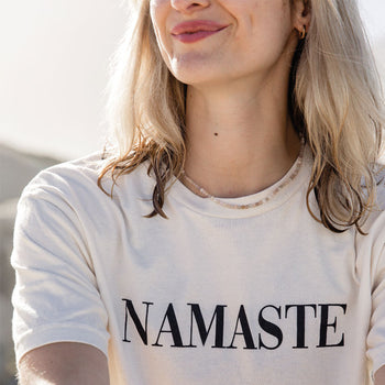 | color:schwarz |yoga t-shirt namaste weiß
