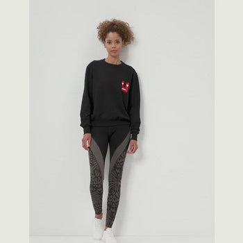 | color:schwarz |yoga sweater smiley schwarz bio baumwolle