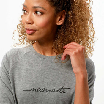 | color:grau |yoga sweater namaste grau