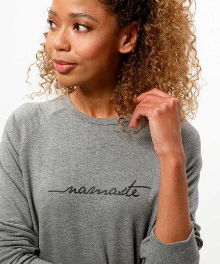 | color:grau |yoga sweater namaste grau